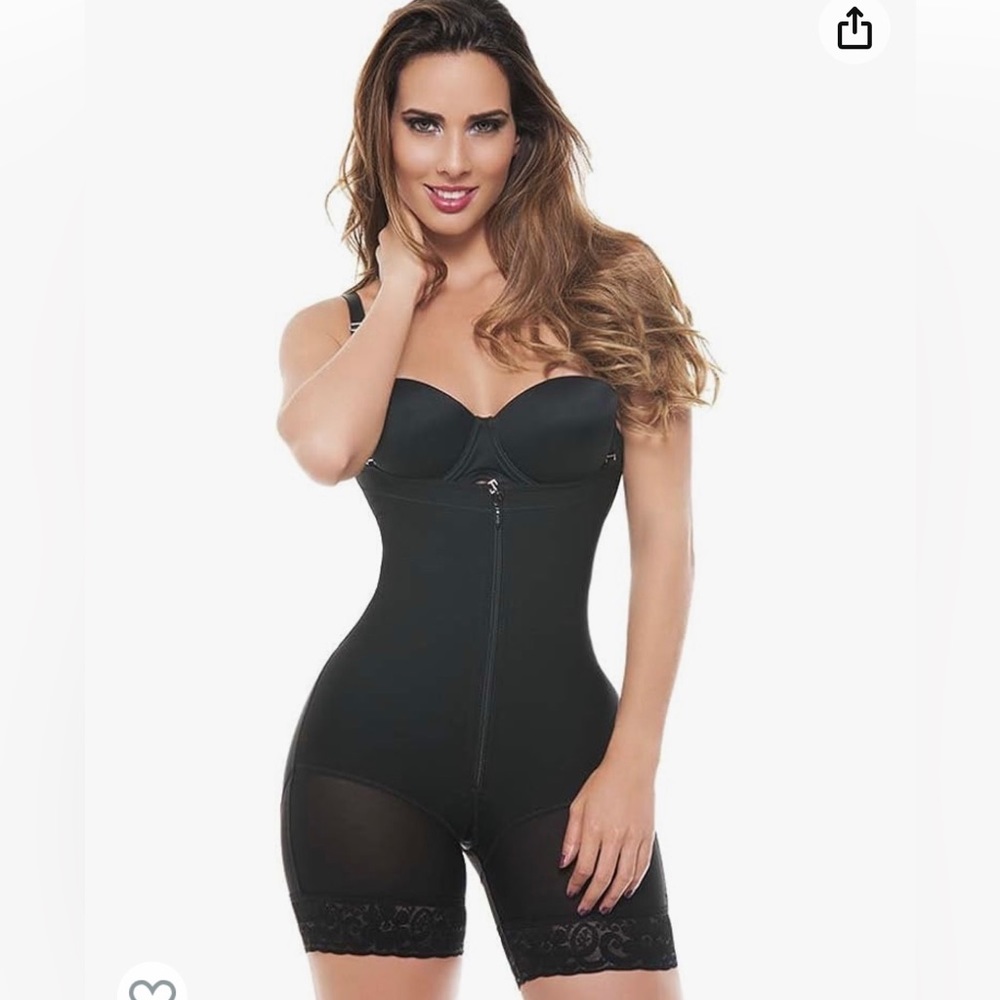 Lyrca comfort fit Ann Michell Ayde shape wear. Size small. Brand new with tags